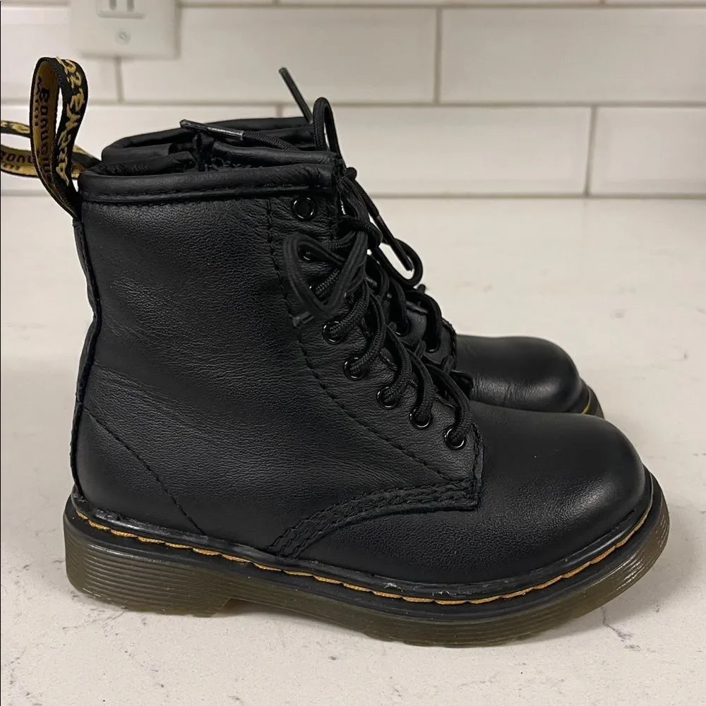 DR MARTEN TODDLER 1460 T SOFTY T LEATHER LACE UP BOOTS Size 8